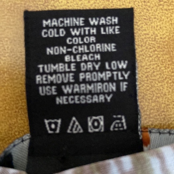 🤎 BCBGMaxAzria Faux Wrap Abstract Print Short-Sleeve V Neck Top Brown Large - Picture 9 of 11